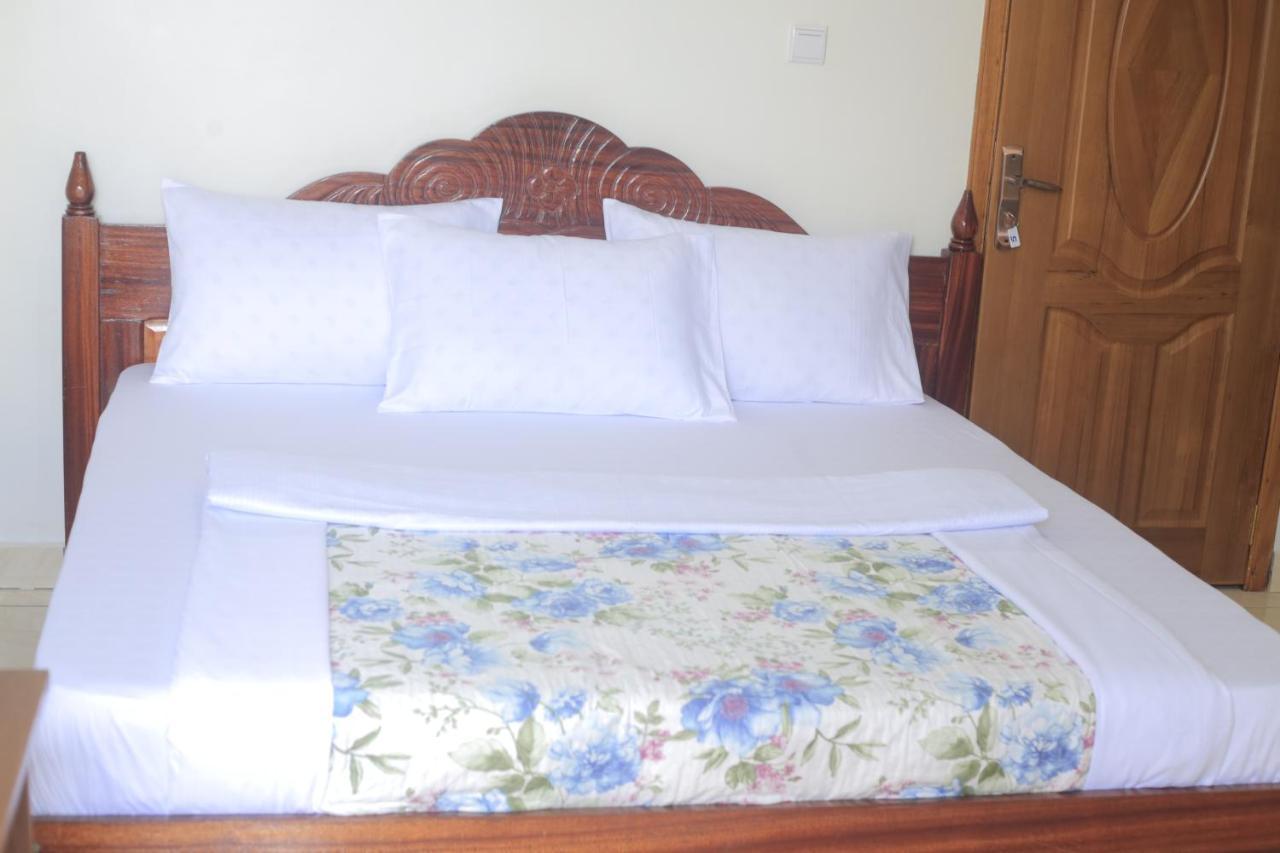 Corina K Guest House Kigali Exteriör bild